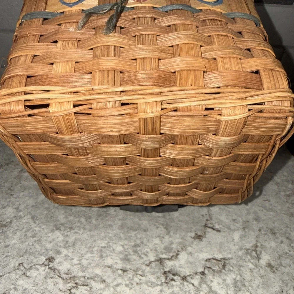 Vintage Tissue Box Basket Heart Cut Out Lid Primitive Cottage granny Core Handle